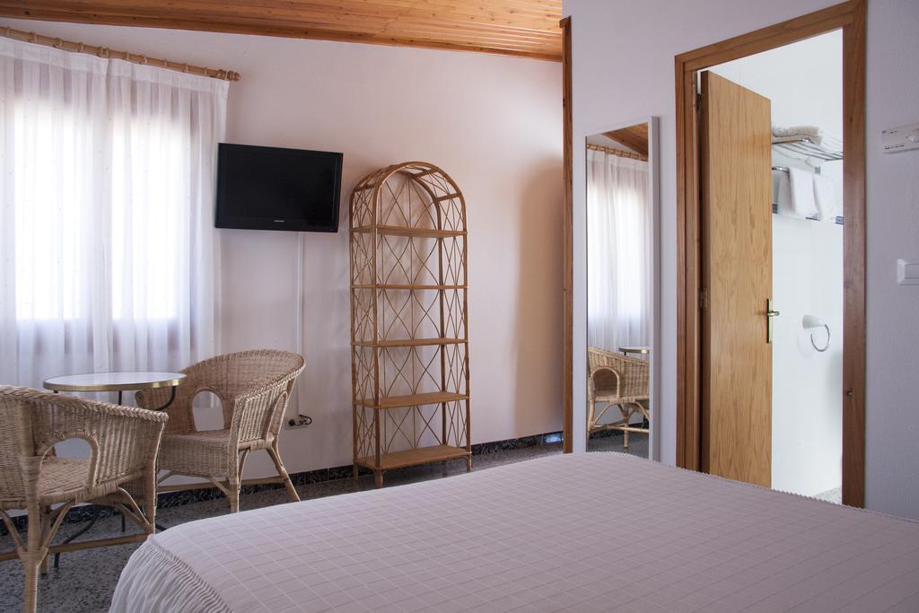 Hostal La Florida Льянсса Номер фото