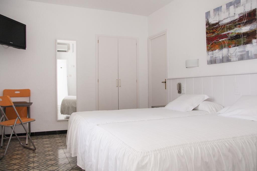 Hostal La Florida Льянсса Номер фото