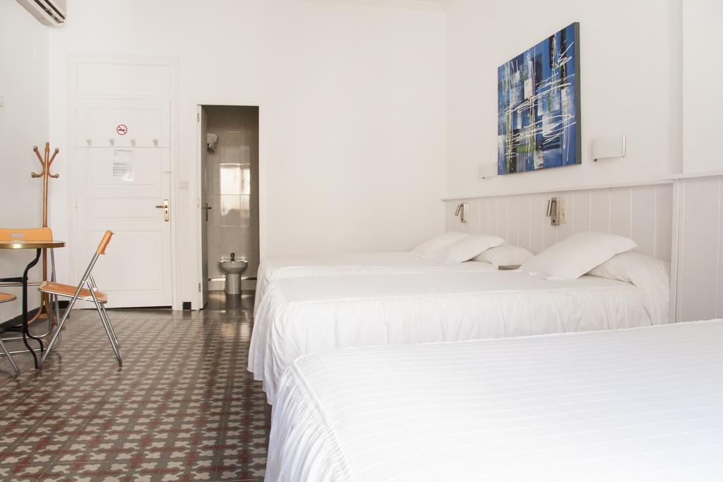 Hostal La Florida Льянсса Экстерьер фото