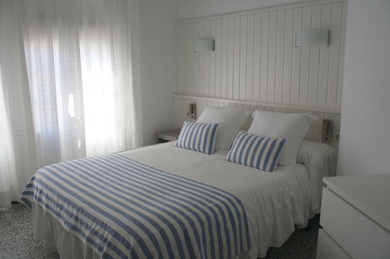Hostal La Florida Льянсса Экстерьер фото