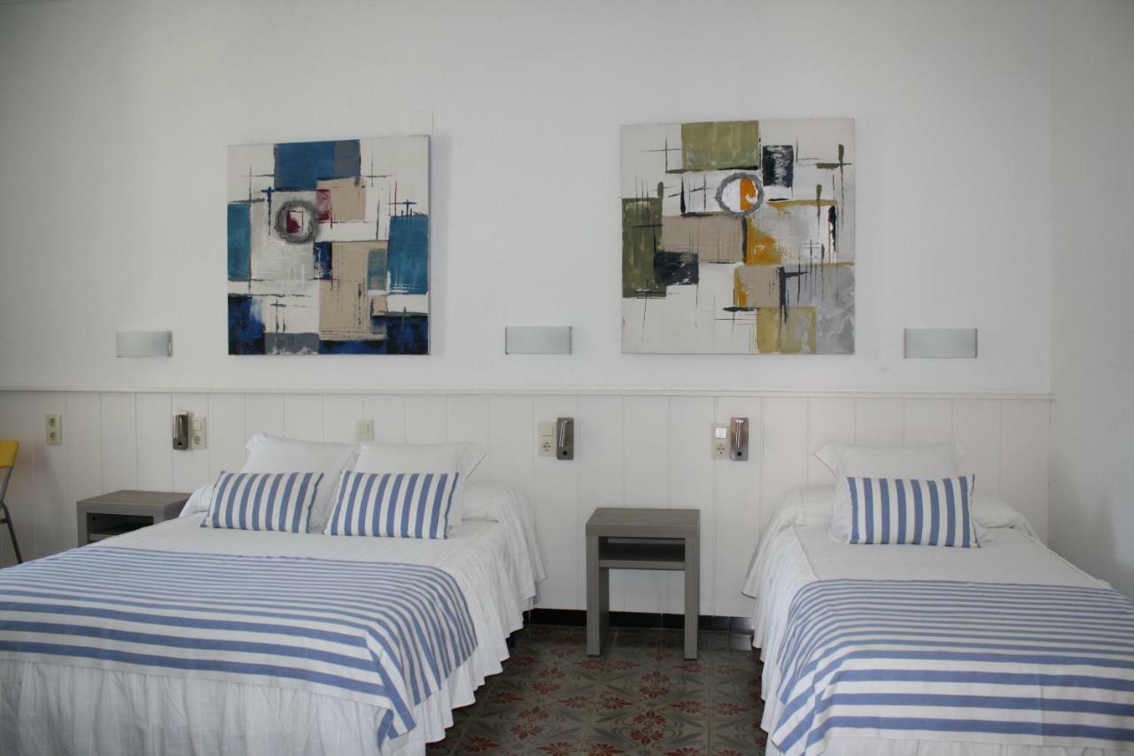 Hostal La Florida Льянсса Экстерьер фото